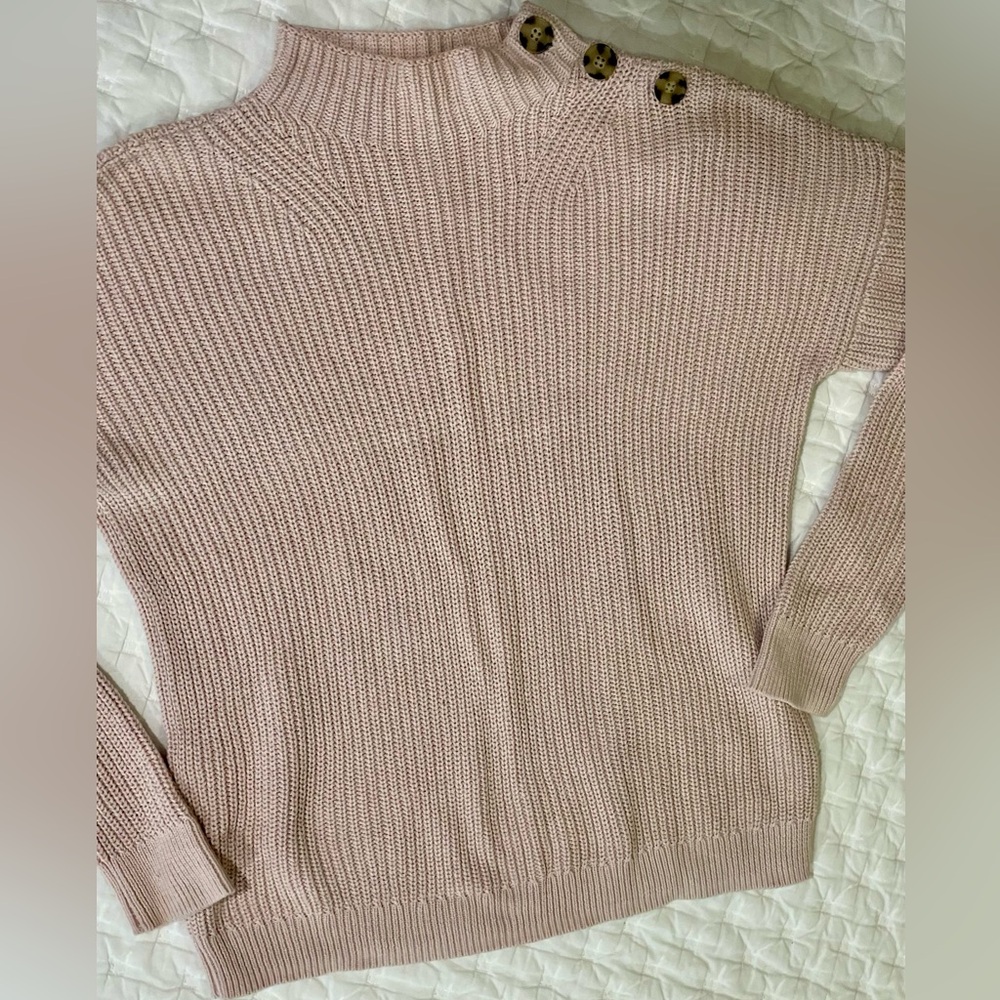 GAP Women's Light Pink Turtleneck Sweater